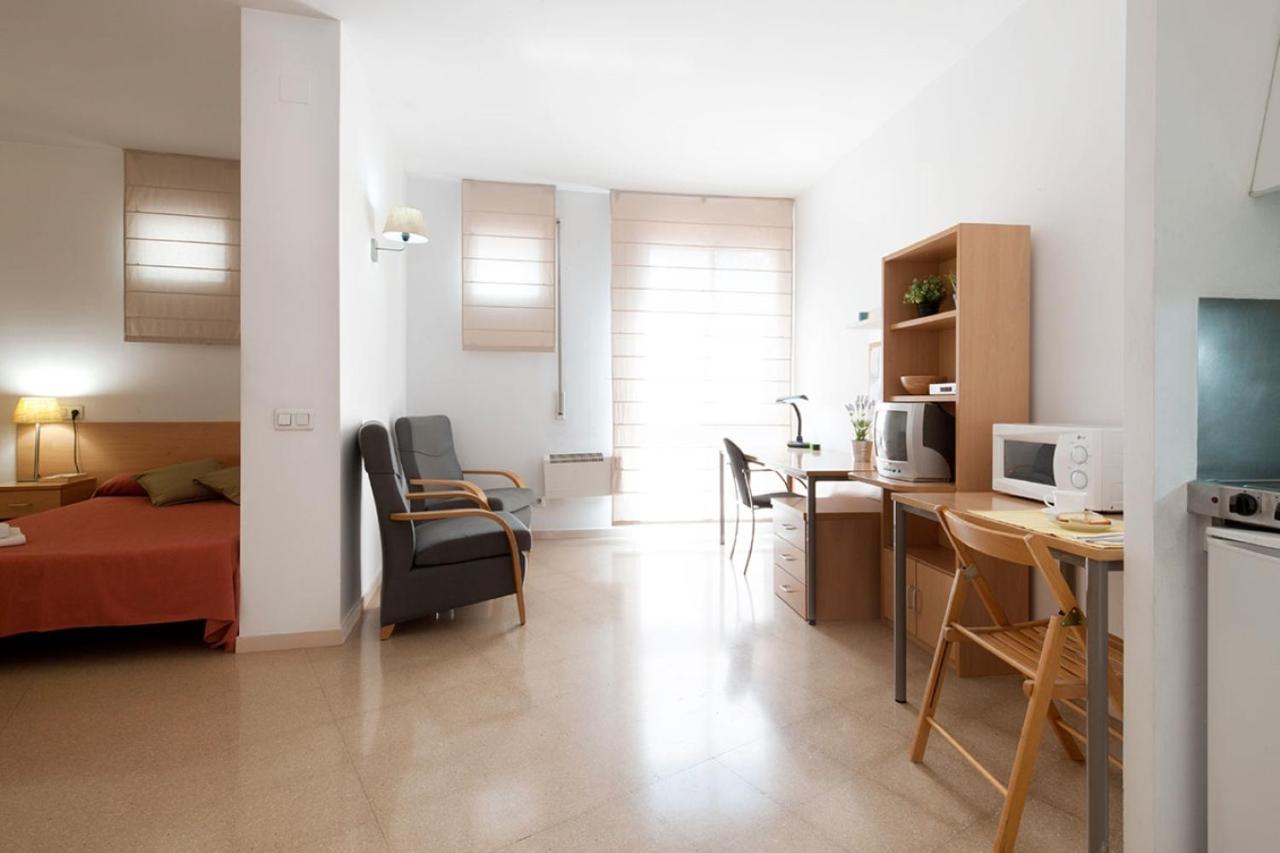 Residencia Universitaria Resa Francesc Giralt I Serra Тарраса Екстер'єр фото
